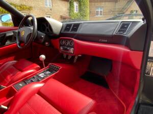 Image 23/42 of Ferrari F 355 Berlinetta (1995)