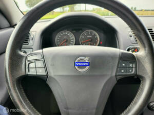 Bild 18/32 von Volvo V 50 2.4 (2005)