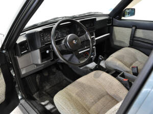 Bild 15/29 von Alfa Romeo 75 1.6 (1987)