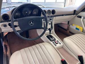 Image 14/29 de Mercedes-Benz 450 SLC (1983)