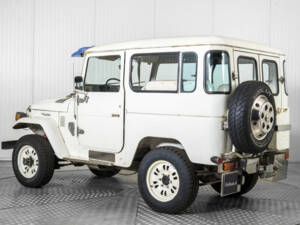 Image 6/50 of Toyota Land Cruiser BJ 43 (1977)