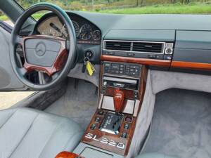 Image 39/43 of Mercedes-Benz SL 320 (1994)