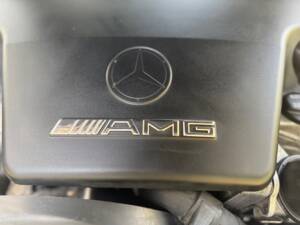 Image 16/36 of Mercedes-Benz C 43 AMG T (1998)