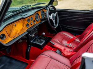 Bild 23/44 von Triumph TR 6 (1970)