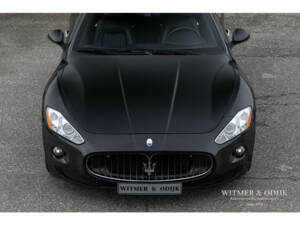 Imagen 11/42 de Maserati GranTurismo S (2011)