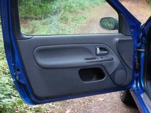 Immagine 27/38 di Renault Clio II 2.0 16V Sport (2002)