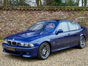 Immagine 1/50 di BMW M5 (2002)