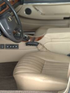 Image 25/37 of Jaguar Sovereign 3.6 (1988)