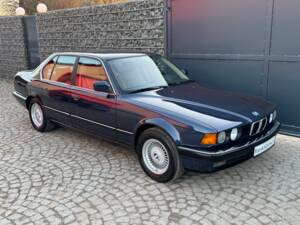 Immagine 72/99 di BMW 735i (1988)