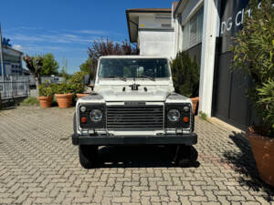 Image 3/38 of Land Rover 110 (1985)