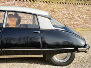 Image 21/50 de Citroën DS 19 (1963)