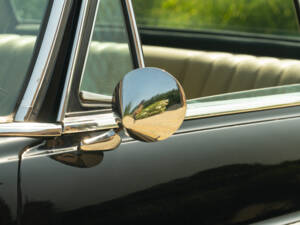 Image 23/50 of Mercedes-Benz 250 CE (1970)