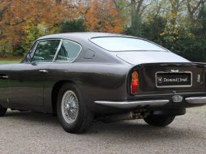 Imagen 3/23 de Aston Martin DB 6 Vantage (1967)
