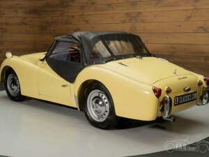 Image 14/19 of Triumph TR 3A (1959)