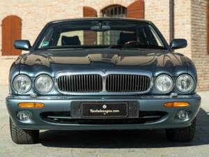 Bild 3/50 von Jaguar XJ 8 Executive (1997)