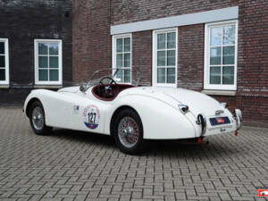 Image 6/19 of Jaguar XK 120 SE OTS (1954)