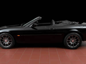 Immagine 2/8 di Jaguar XKR (2000)