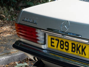 Image 16/18 of Mercedes-Benz 300 SL (1988)