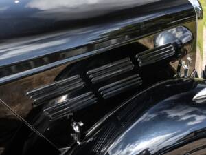 Image 22/33 of Morris 12&#x2F;4 (1935)