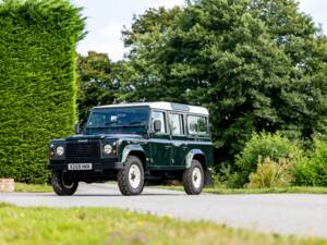 Immagine 21/42 di Land Rover Defender 110 Td5 (2000)