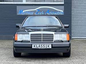 Image 4/68 of Mercedes-Benz 320 CE (1993)