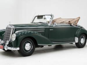 Afbeelding 1/15 van Mercedes-Benz 220 Cabriolet A (1953)