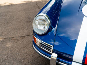 Image 41/42 of Porsche 912 (1967)