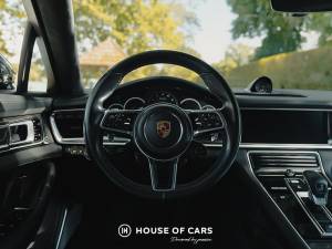 Image 17/37 of Porsche Panamera Turbo (2017)