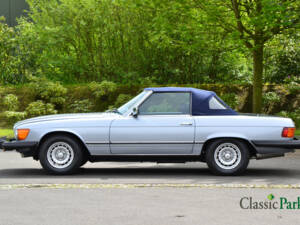 Image 19/50 of Mercedes-Benz 380 SL (1983)