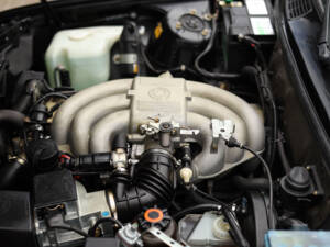Image 71/83 de BMW 325i (1990)