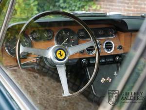 Immagine 24/50 di Ferrari 330 GT 2+2 (1965)