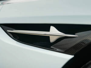 Image 5/51 de Aston Martin DBS Superleggera Volante (2020)