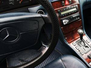 Image 9/10 de Mercedes-Benz E 200 (1997)