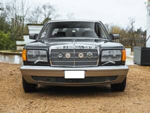 Image 6/47 of Mercedes-Benz 420 SEL (1988)