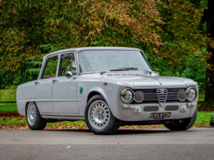 Image 1/8 de Alfa Romeo Giulia 1300 Super (1972)