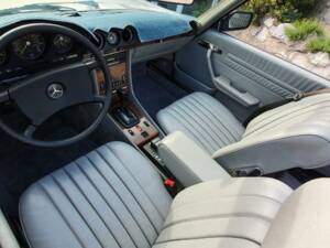 Bild 6/22 von Mercedes-Benz 380 SL (1984)