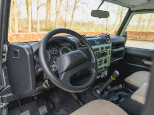Bild 11/37 von Land Rover Defender (2016)