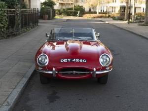 Image 5/25 of Jaguar E-Type 4.2 (1965)