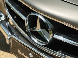Imagen 39/50 de Mercedes-Benz 190 SL (1962)