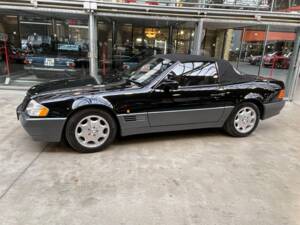 Image 40/53 de Mercedes-Benz 500 SL (1992)