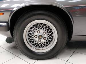Image 52/70 of Jaguar XJ-S Convertible (1988)