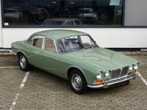 Image 9/30 of Jaguar XJ 6 4.2 (1970)