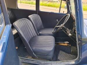 Image 24/25 of Morris Eight (1935)