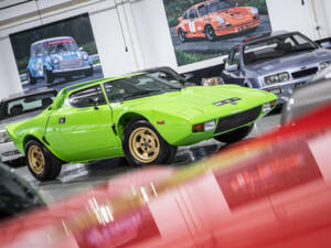 Image 15/44 of Lancia Stratos HF Stradale (1974)