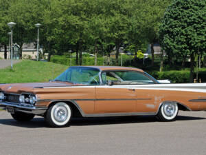Image 3/30 of Oldsmobile 98 Holiday SceniCoupe (1959)