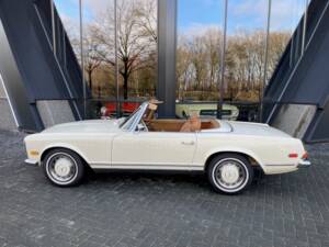 Bild 7/33 von Mercedes-Benz 280 SL (1970)