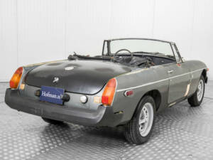 Image 24/50 of MG MGB (1977)