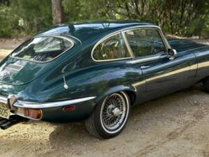 Image 12/50 of Jaguar E-Type V12 (2+2) (1973)