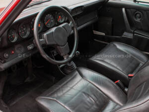 Immagine 10/29 di Porsche 911 Carrera 3.2 (1984)