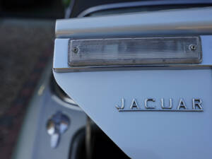 Bild 12/50 von Jaguar XJ 6 C 4.2 (1975)